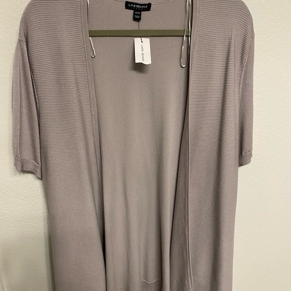 Blouses - Picture 2 of 6